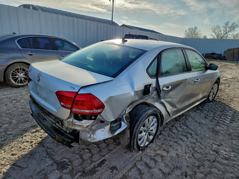 2014 Volkswagen Passat s