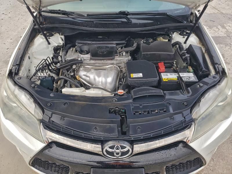 2016 Toyota Camry le