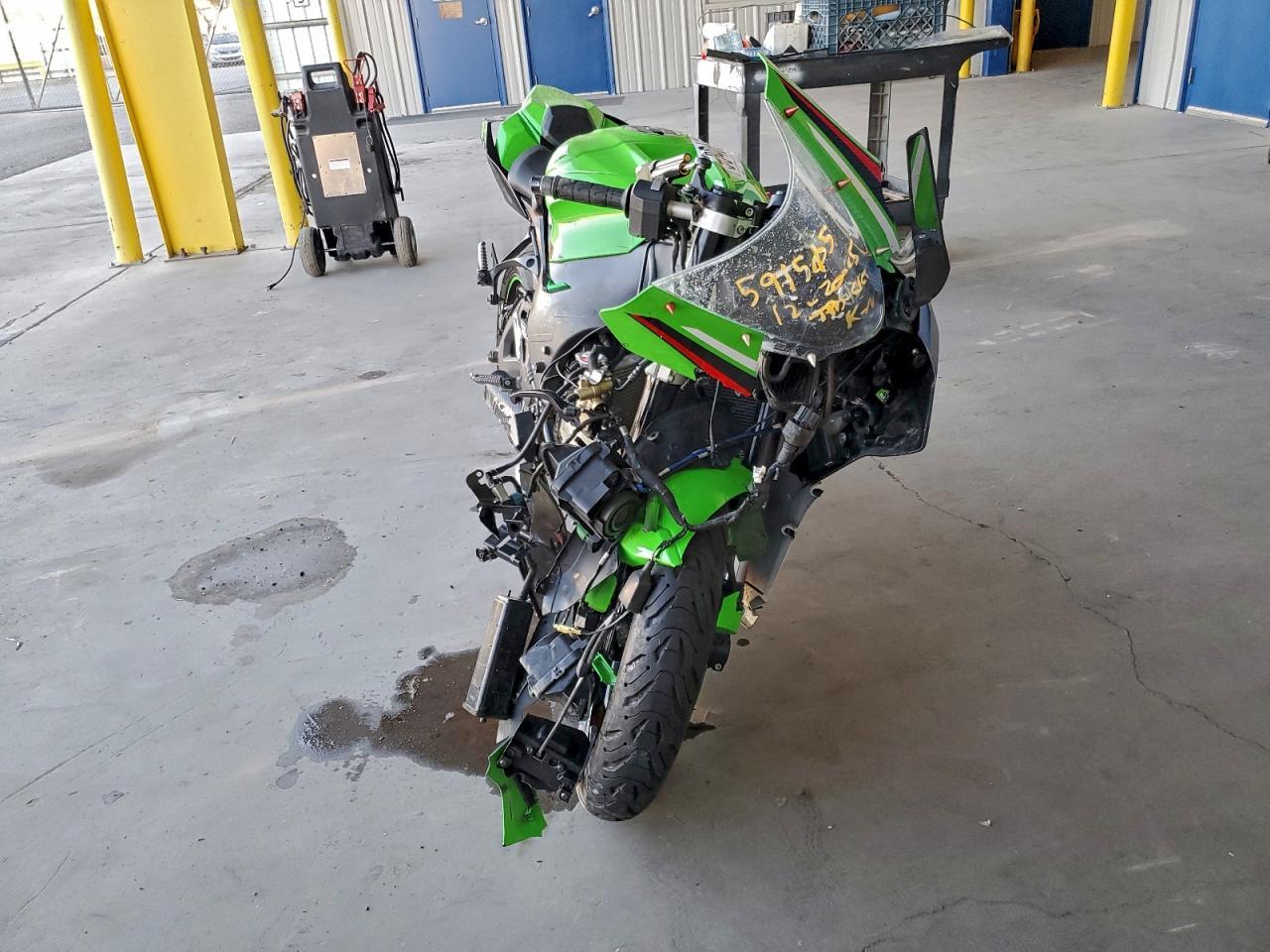 2022 Kawasaki ZX1002 L