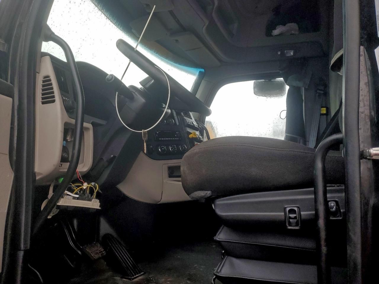 2023 Peterbilt 579 Semi Truck