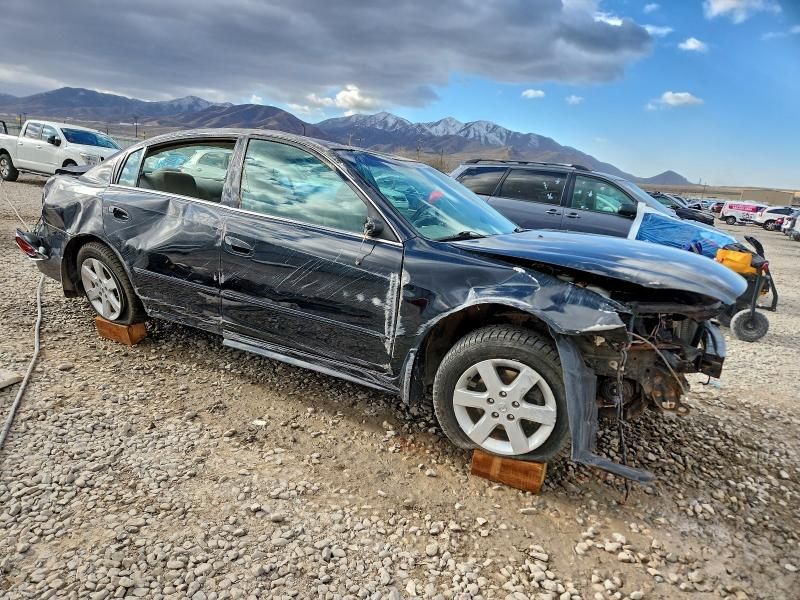 2002 Nissan Altima Base