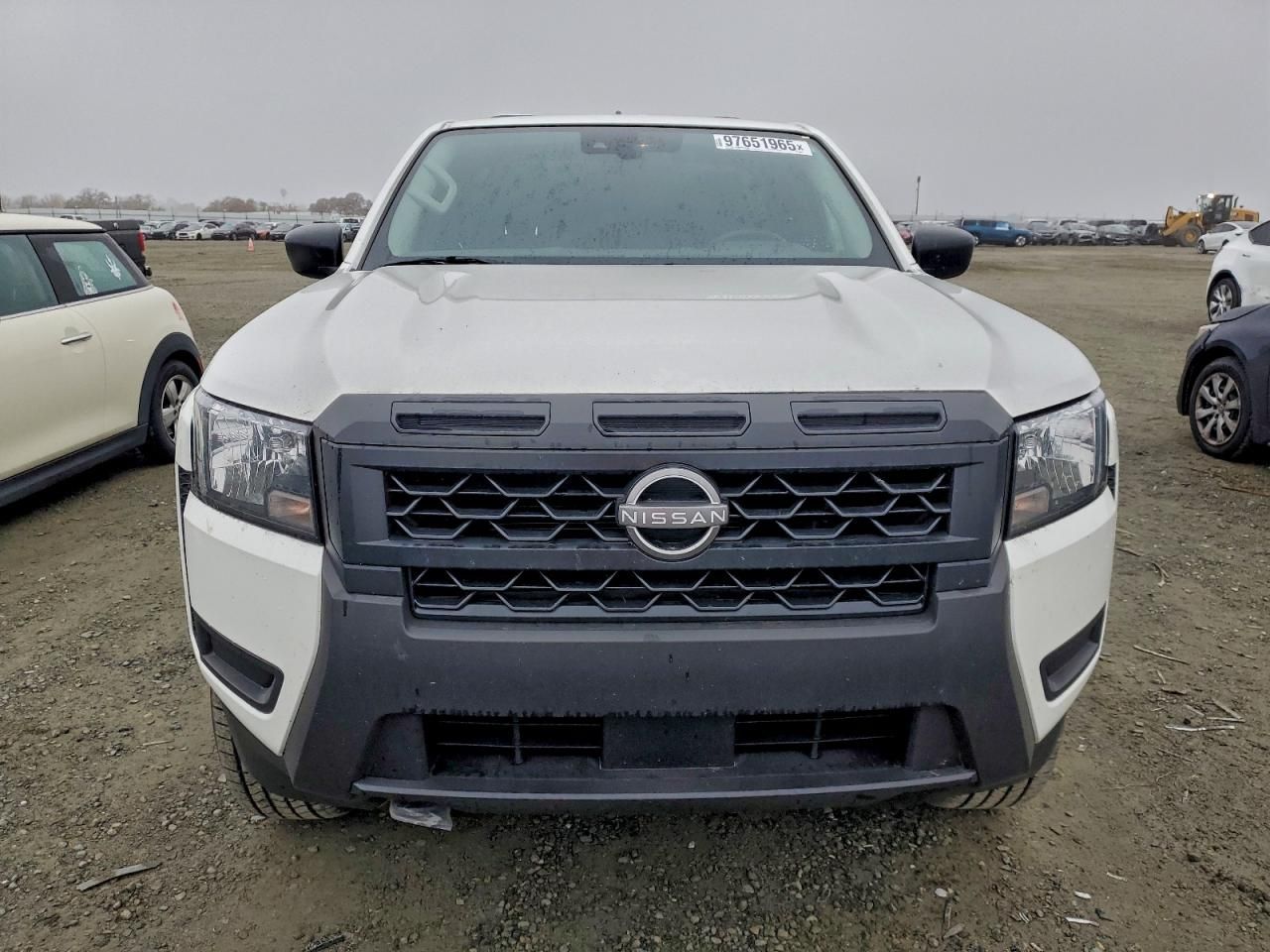 2025 Nissan Frontier s