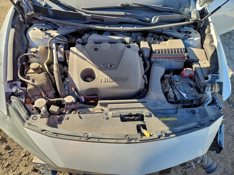 2017 Niss Maxima Platinum