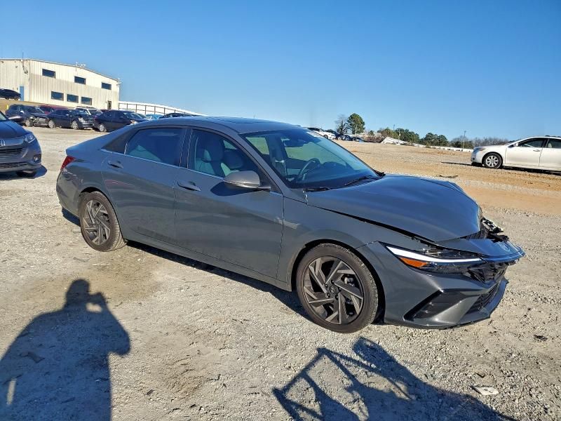 2025 Hyundai Elantra Limited