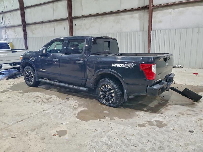 2017 Nissan Titan