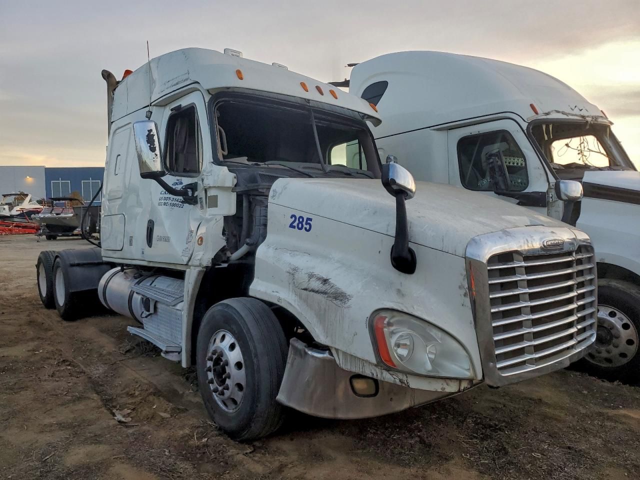 2013 Freightliner Cascadia 1