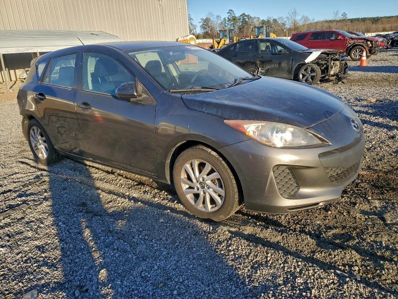 2013 Mazda 3 I