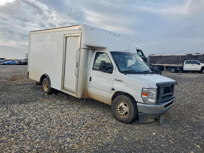 2021 Ford Econoline E350 Super Duty Cutaway van