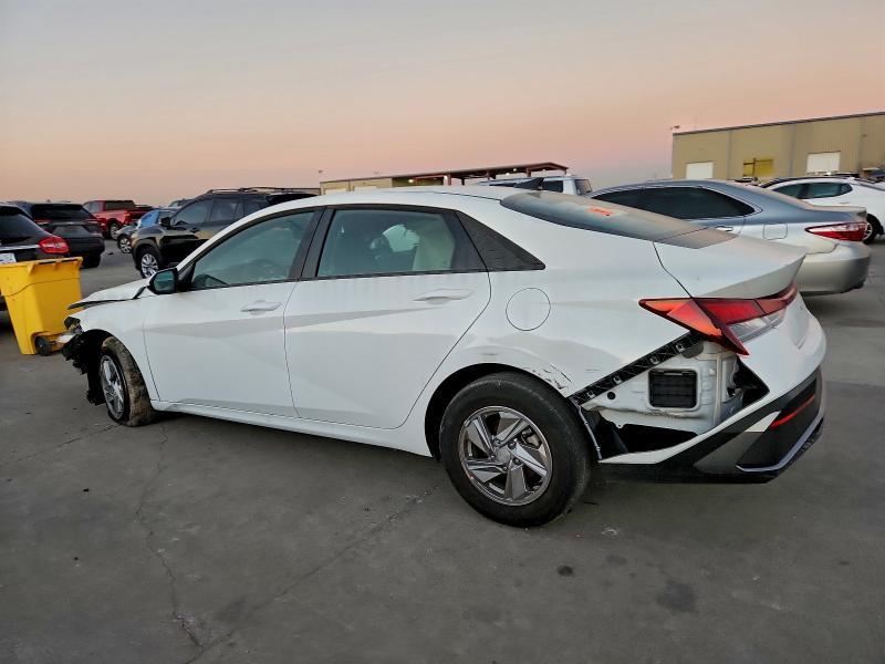 2025 Hyundai Elantra se