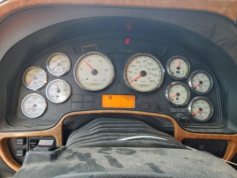 2009 International LT627 Semi Truck