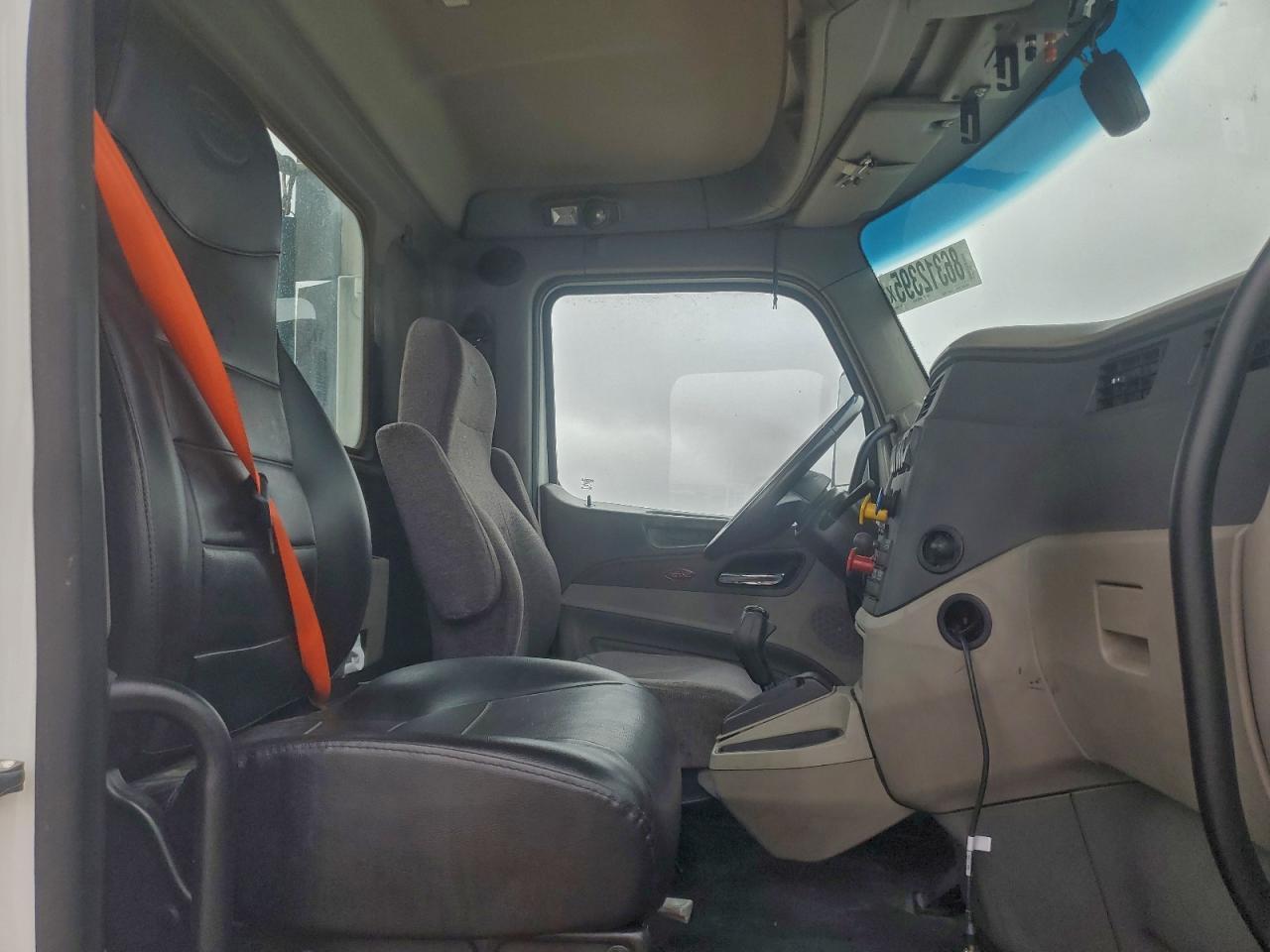 2018 Peterbilt 579 Semi Truck