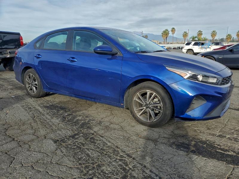 2024 KIA Forte lx