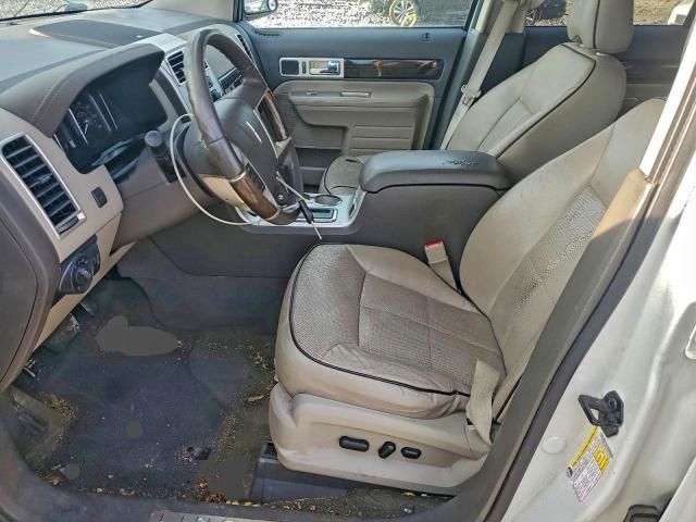2009 Lincoln Townhouse MKX