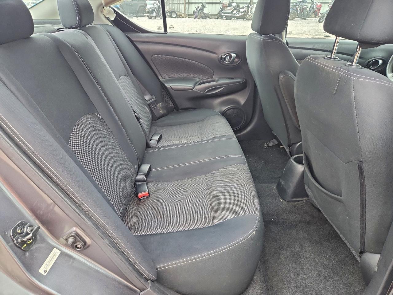 2017 Nissan Versa s