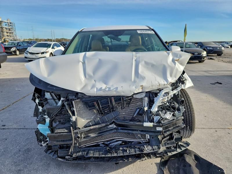 2024 KIA Carnival lx