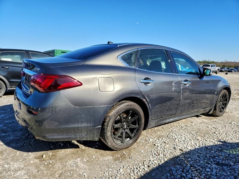 2015 Infiniti Q70 3.7