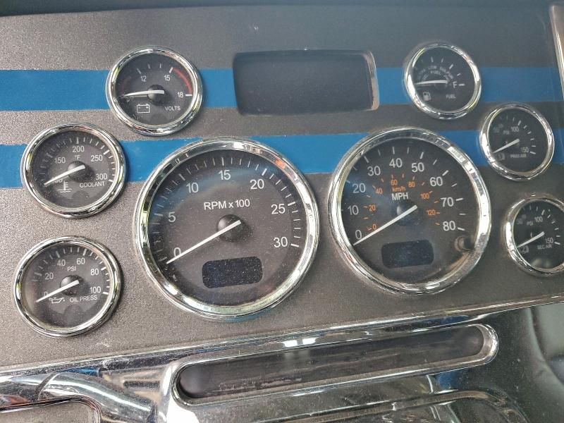 2011 Peterbilt 389 Semi Truck