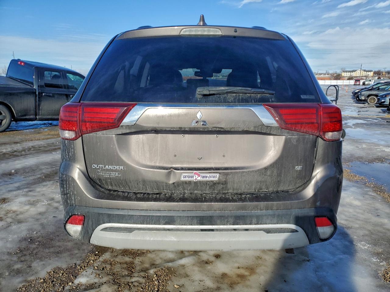 2020 Mitsubishi Outlander se
