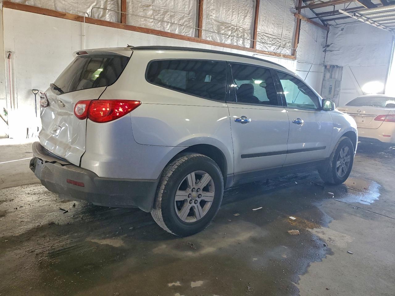 2011 Chevrolet Traverse ls