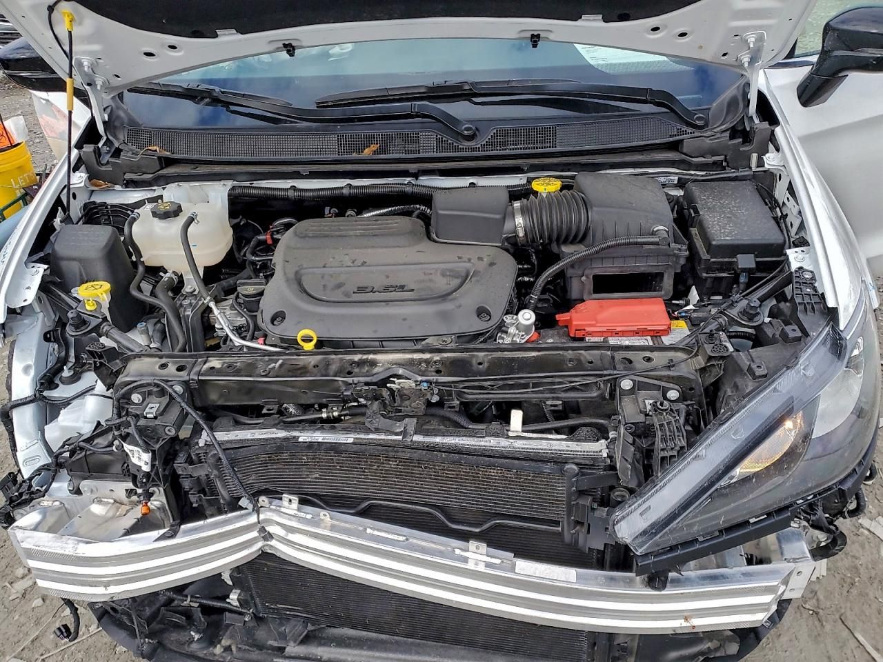 2025 Chrysler Voyager lx