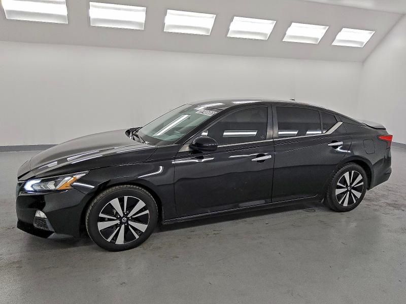 2021 Nissan Altima sv