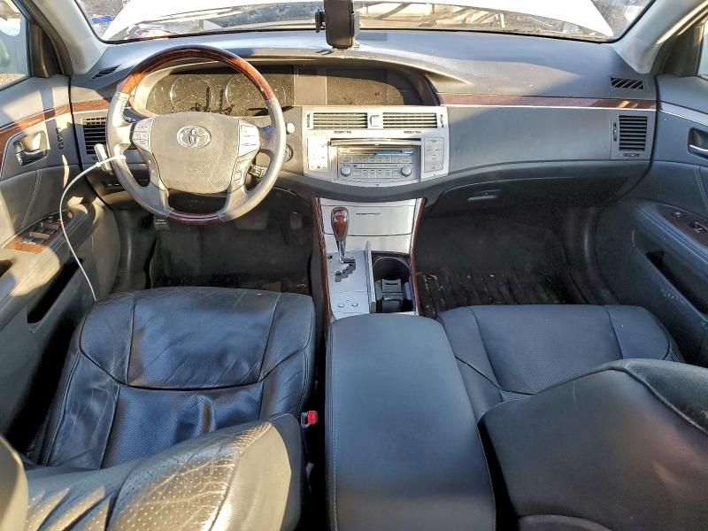 2010 Toyota Avalon xl