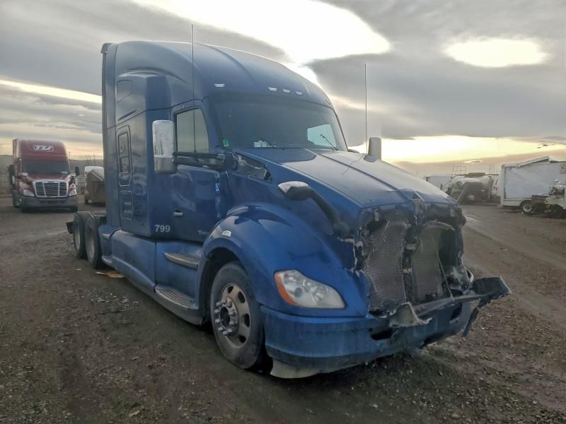 2020 Kenworth T680 Semi Truck