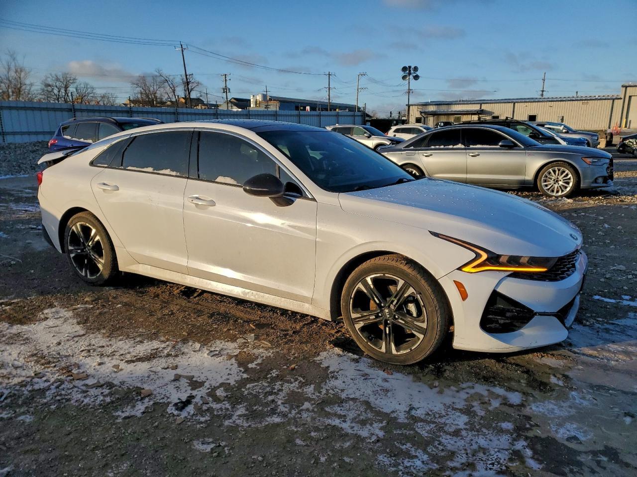 2021 KIA K5 gt Line
