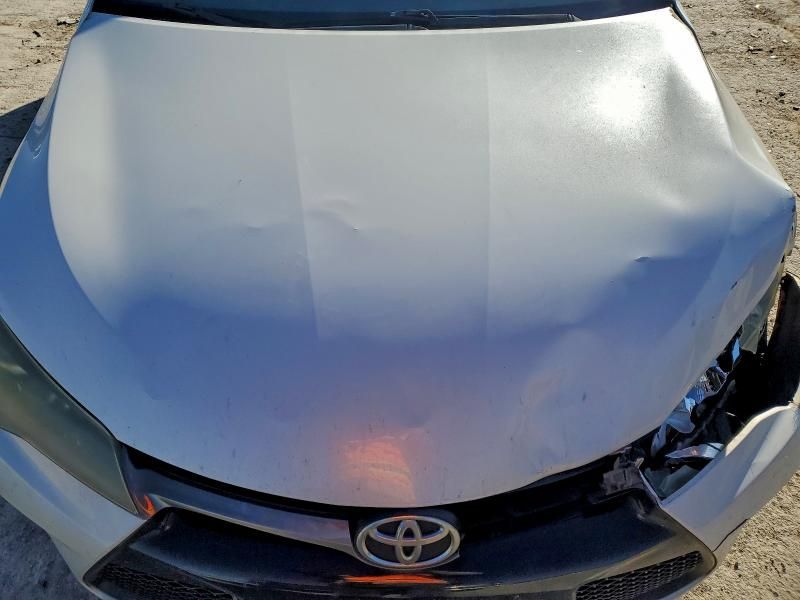 2016 Toyota Camry le