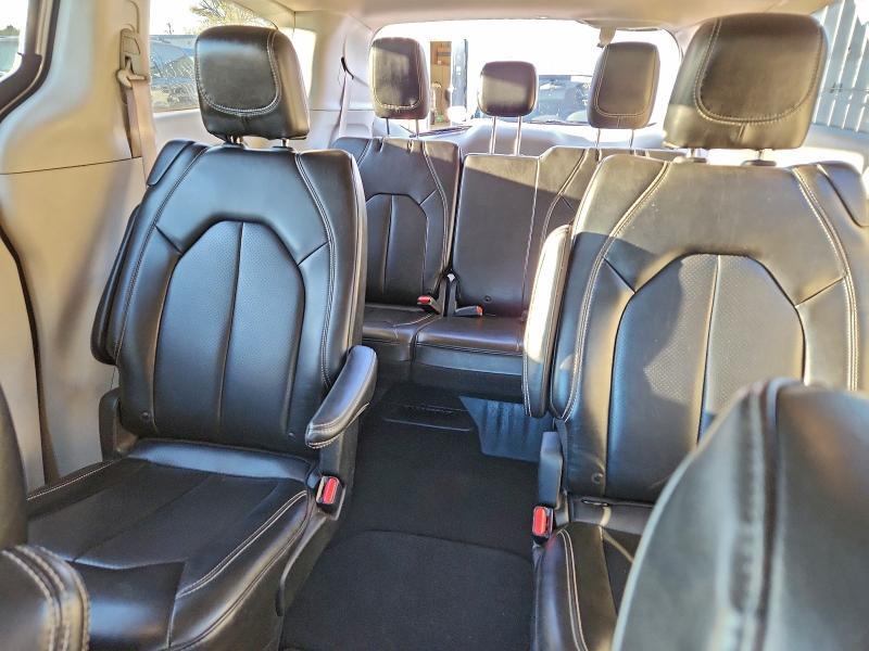 2021 Chrysler Voyager lxi