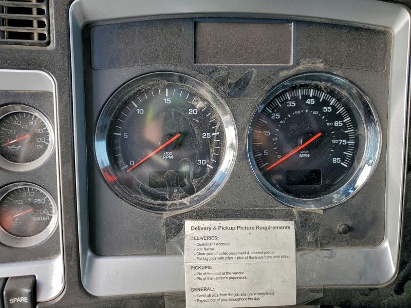 2009 Kenworth Construction T800