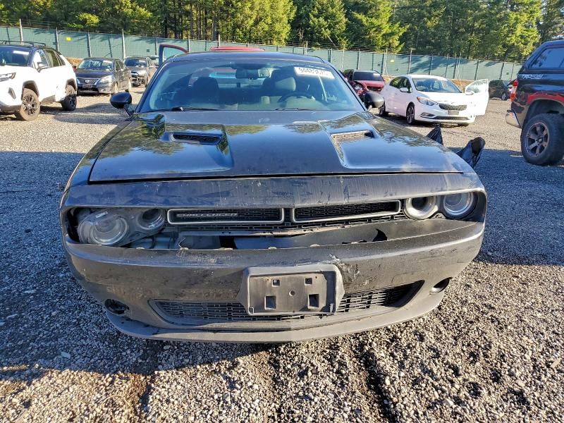 2018 Dodge Challenger sxt