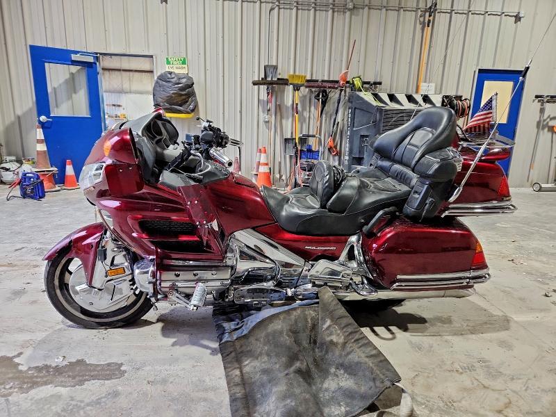 2005 Honda GL1800