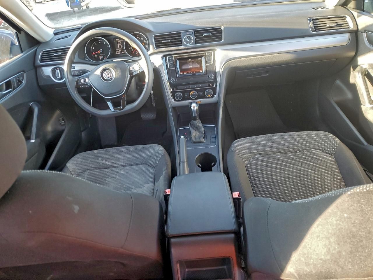 2016 Volkswagen Passat s