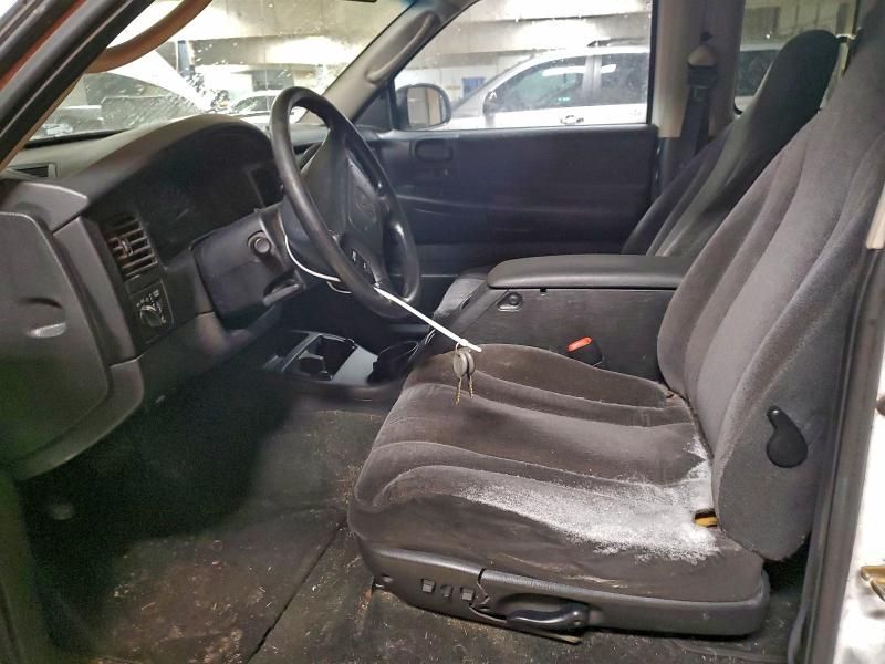 2004 Dodge Dakota slt