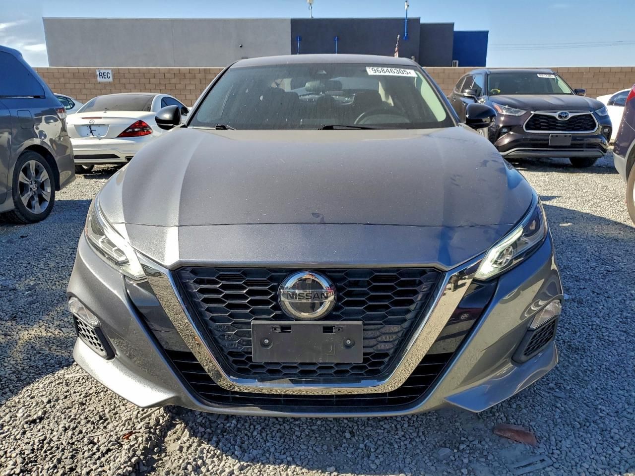 2022 Nissan Altima sr