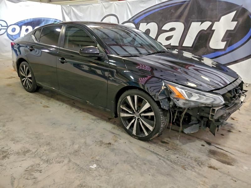 2020 Nissan Altima sr