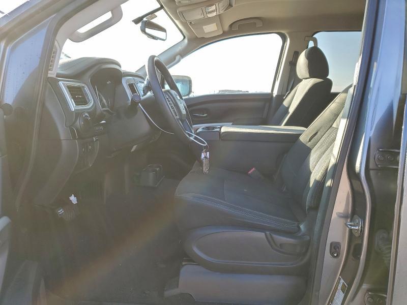 2017 Nissan Titan s