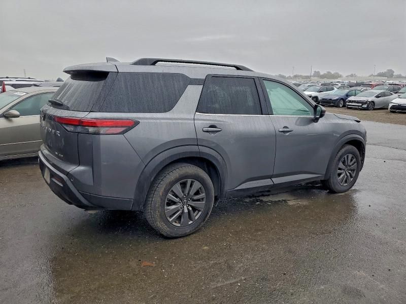 2024 Nissan Pathfinder sv