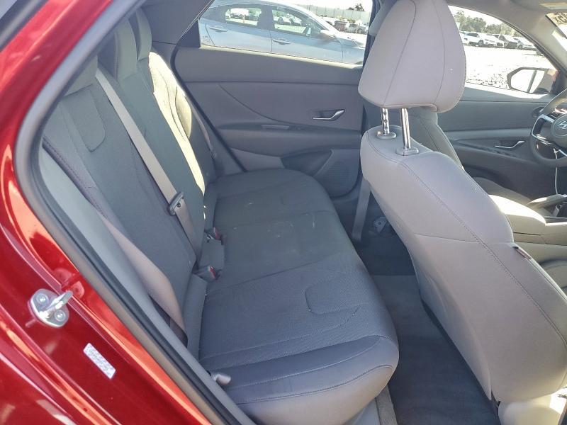2023 Hyundai Elantra se