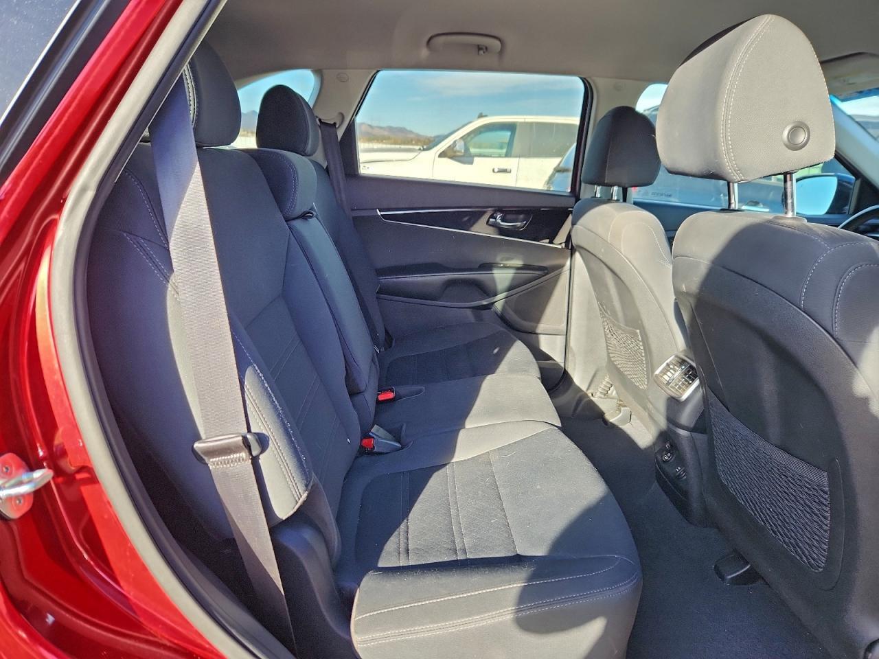 2020 KIA Sorento s
