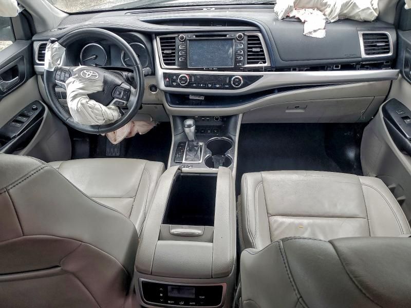 2019 Toyota Highlander se