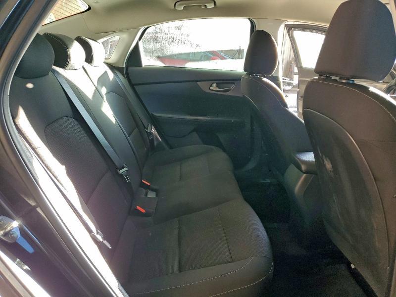 2021 KIA Forte fe
