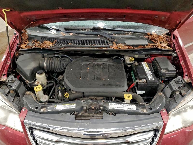 2011 Chrysler Town & Country Touring l
