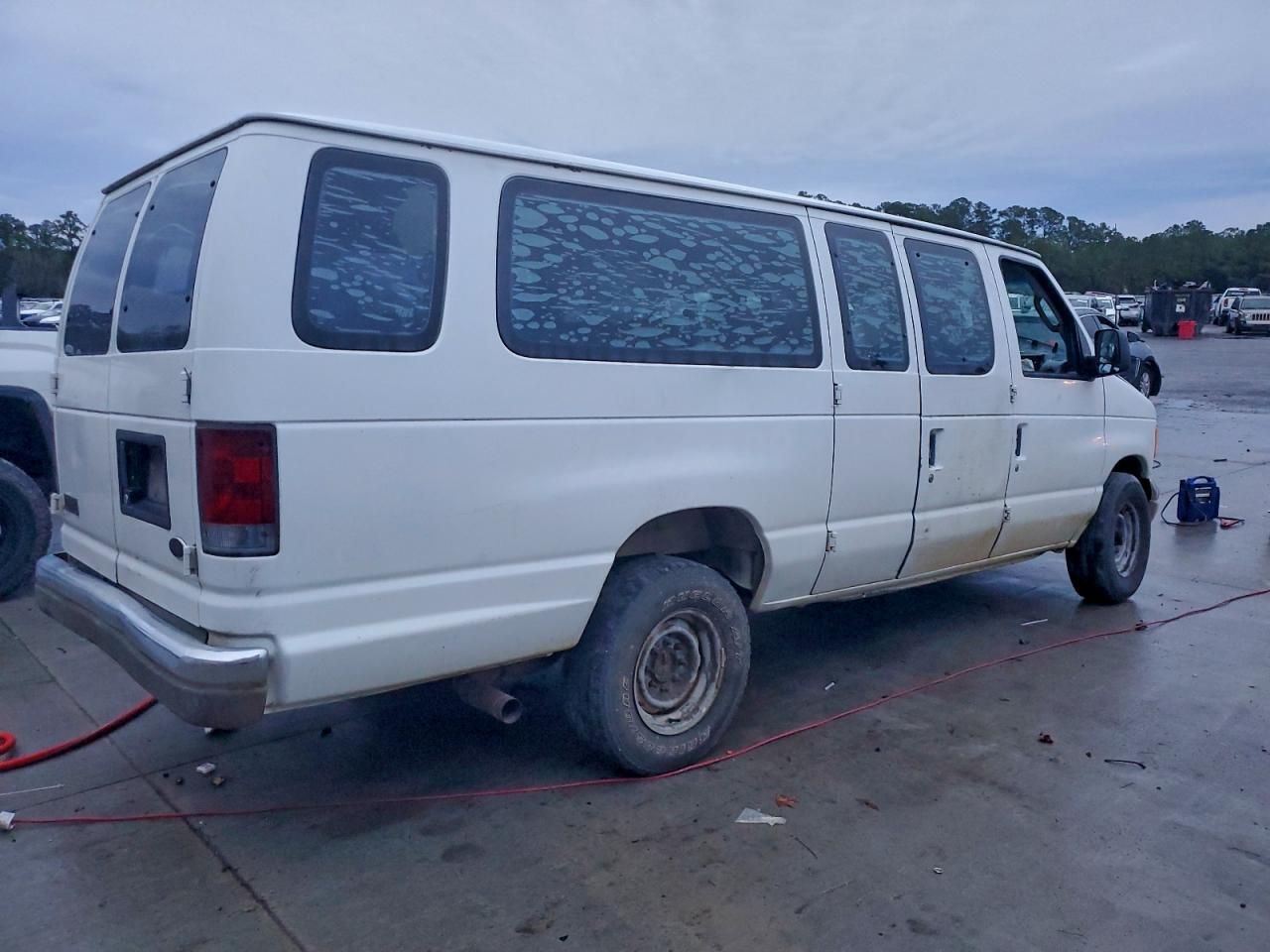 2003 Ford Econoline E350 Super Duty Wagon