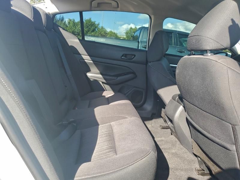 2023 Nissan Altima sv