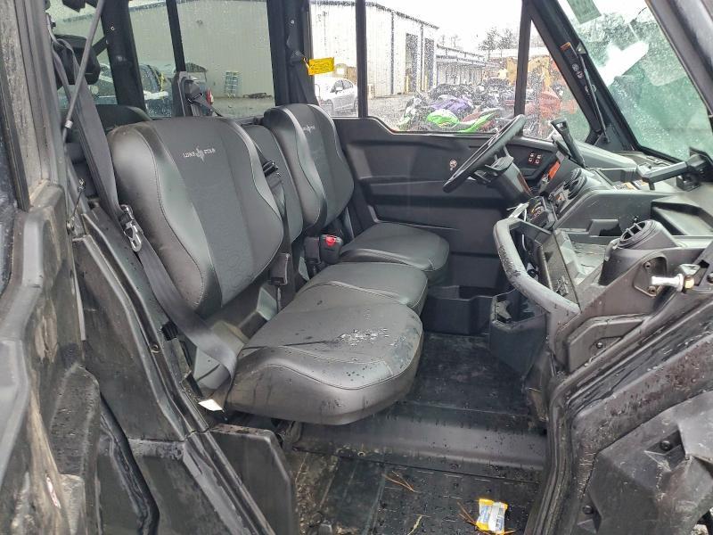 2025 Can-Am Defender Utility Vehicle