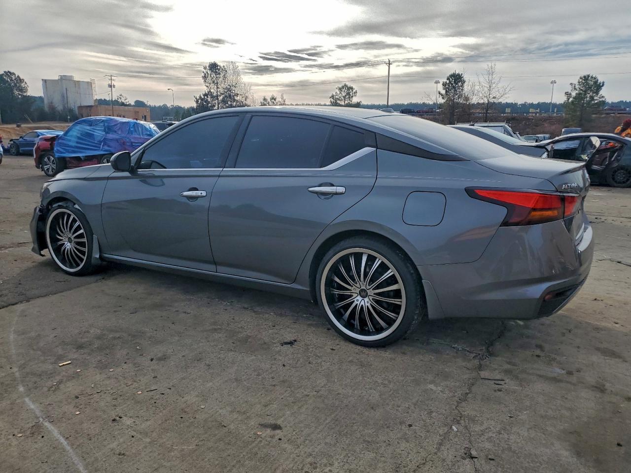 2019 Nissan Altima s