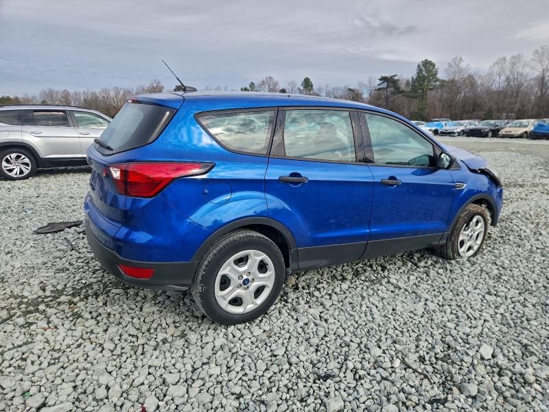 2019 Ford Escape s