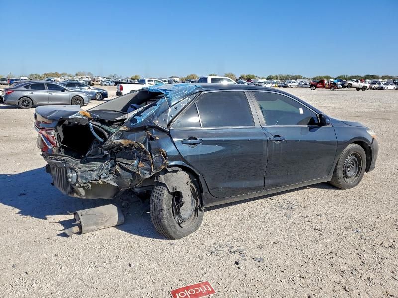 2017 Toyota Camry le